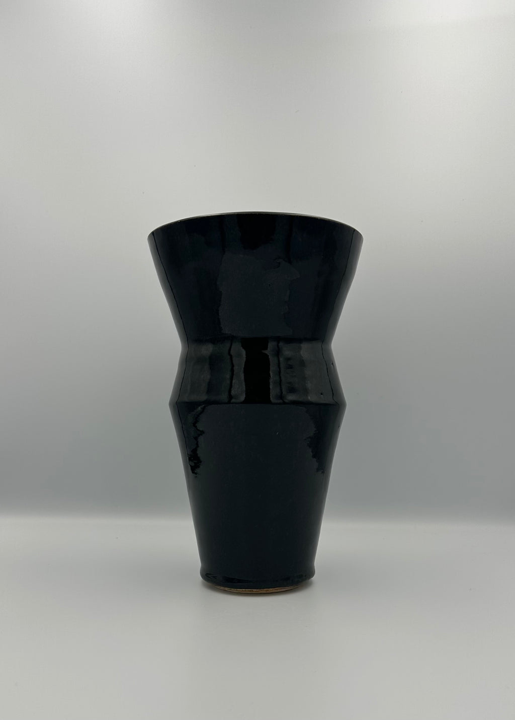 Angular Vase - Glossy Black