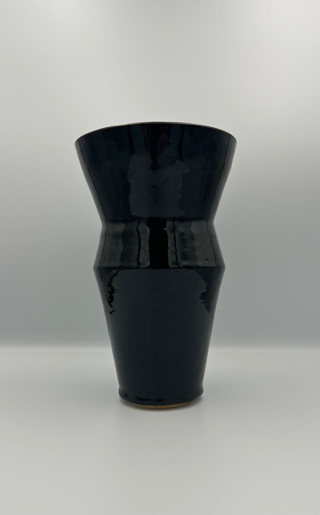Angular Vase - Glossy Black