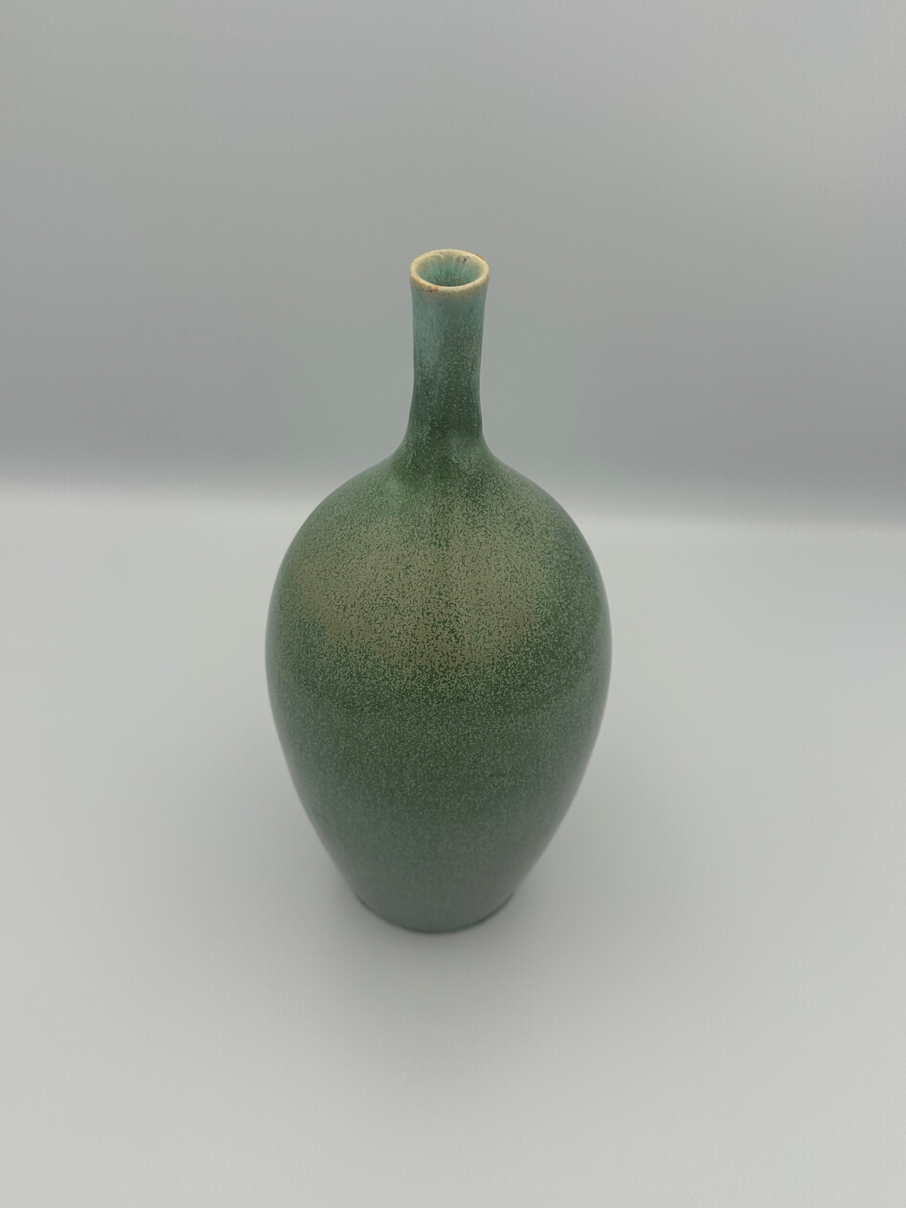 Teardrop Vase - Glossy Green