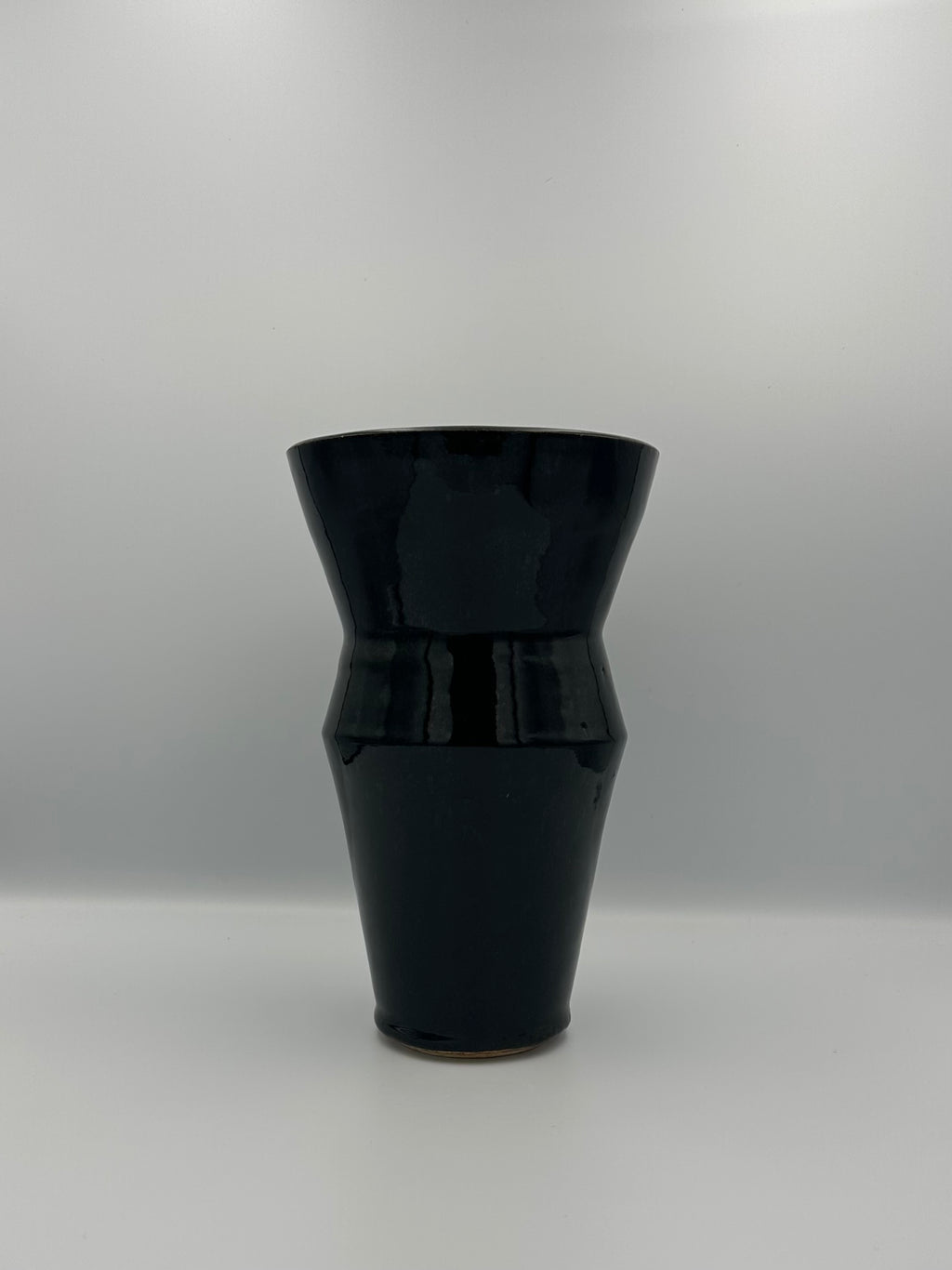Angular Vase - Glossy Black