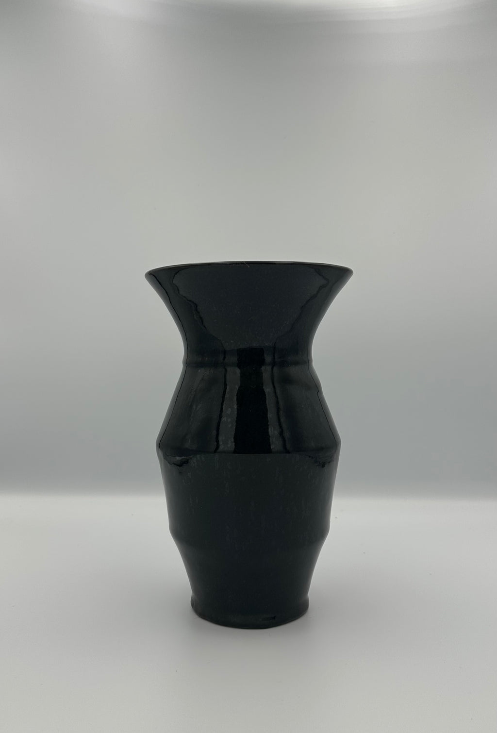 Angular Vase - Glossy Black