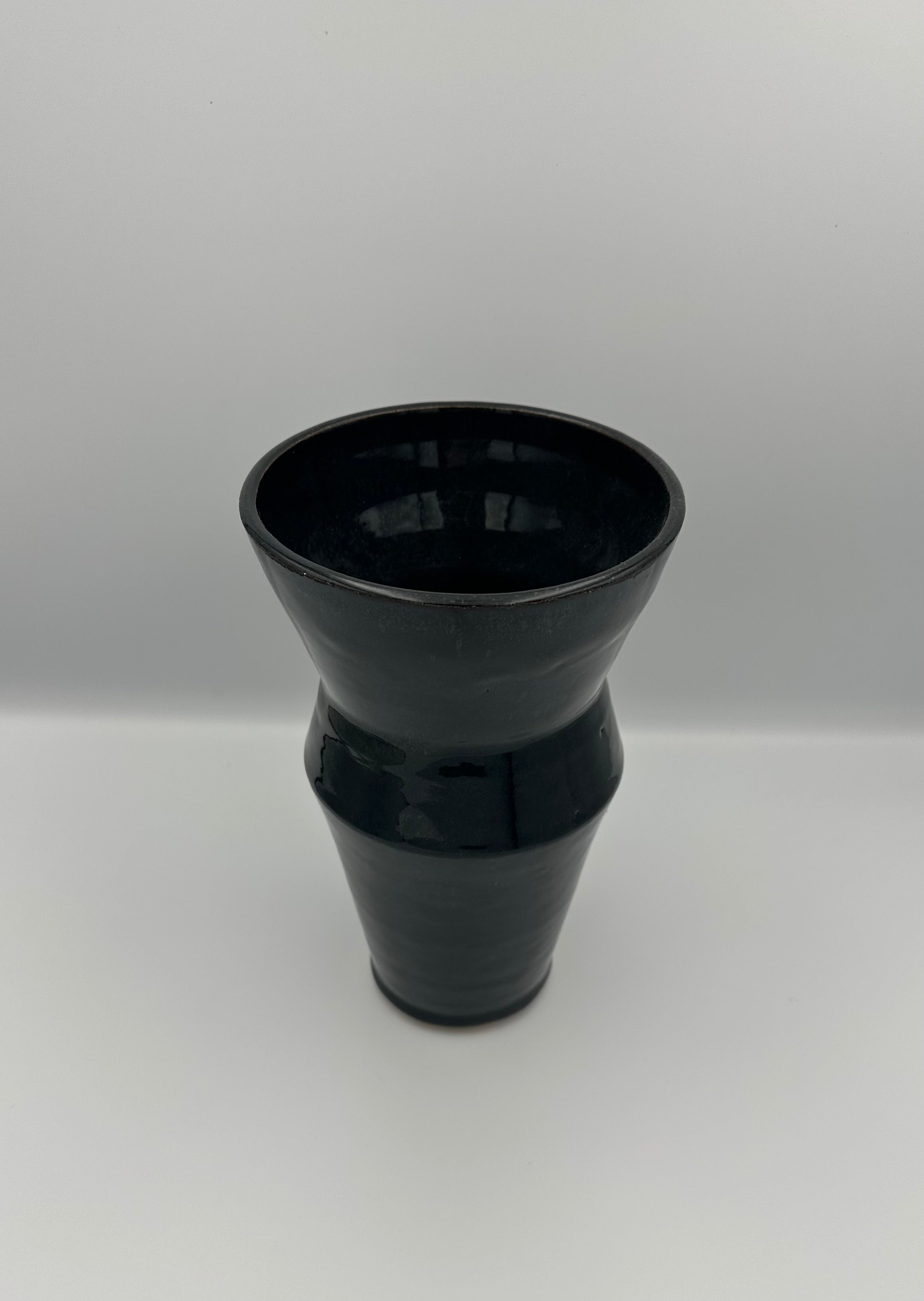 Angular Vase - Glossy Black