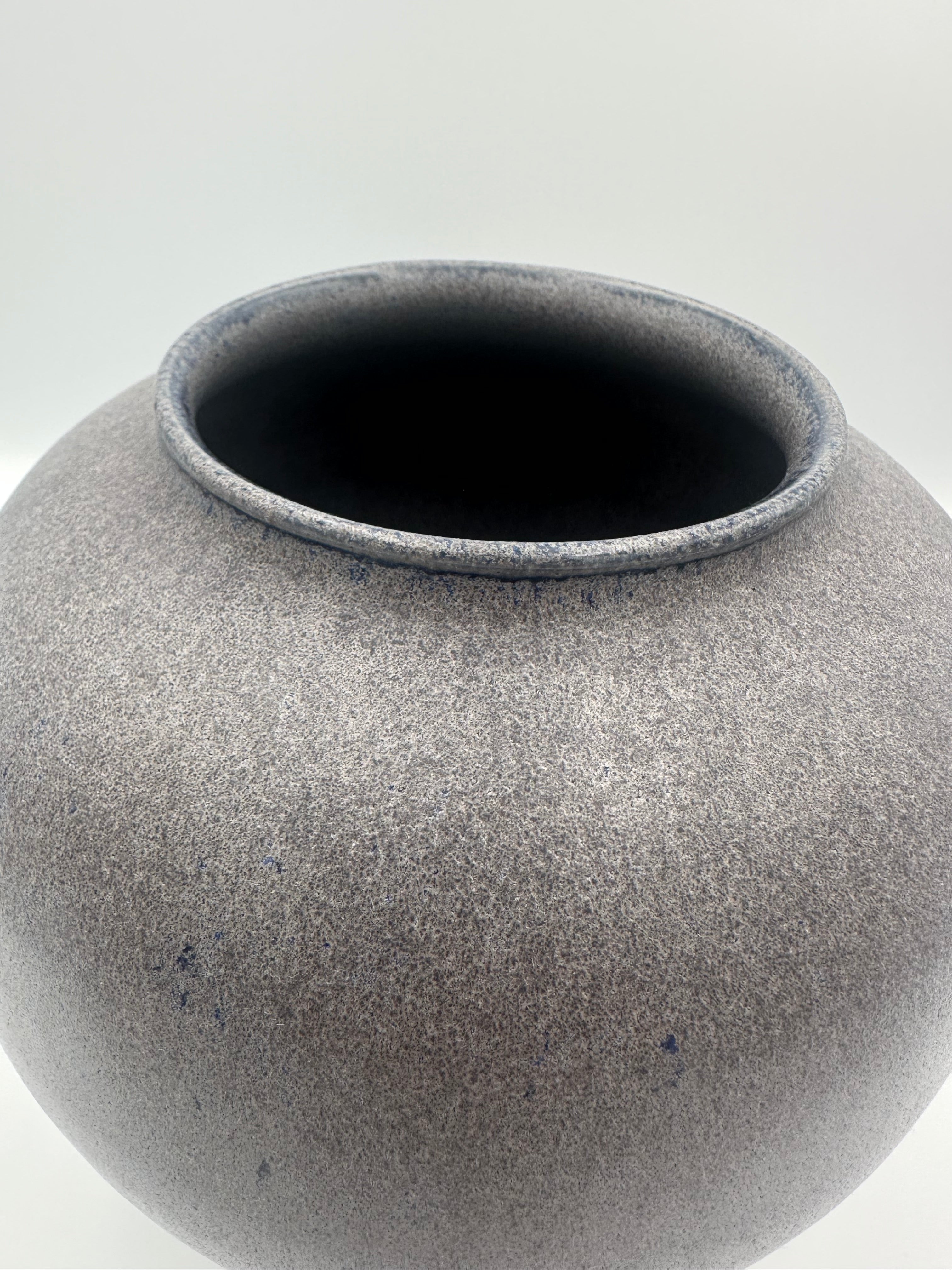 Bulbous Vase - Speckled Grey
