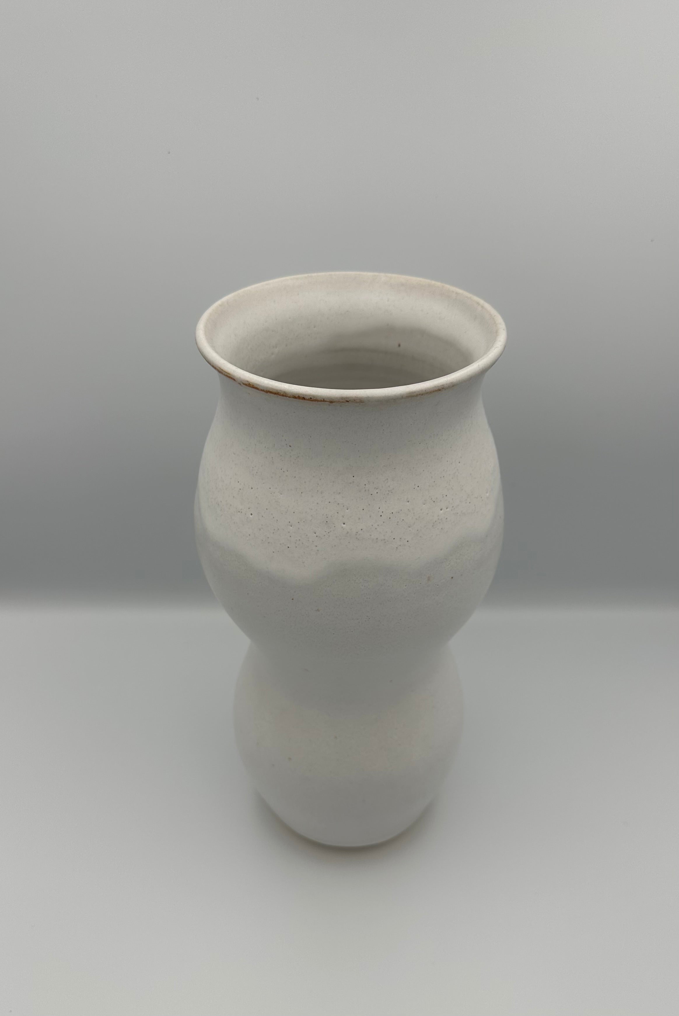 Bulbous Vase - Speckled White