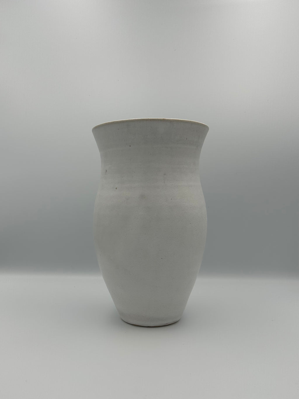 Bulbous Vase - Speckled White