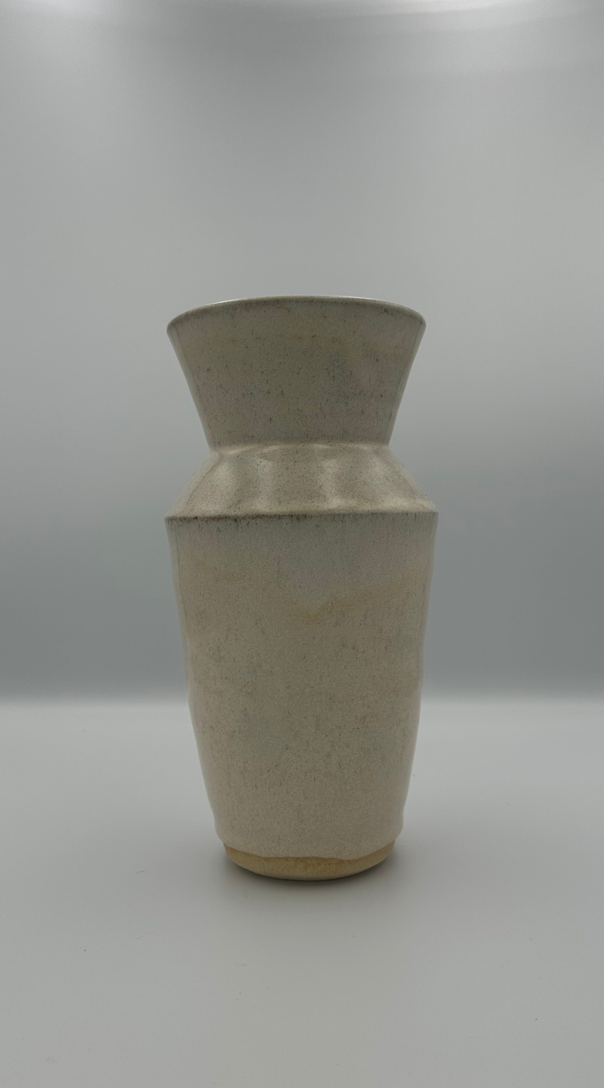 Angular Vase - Pearly White
