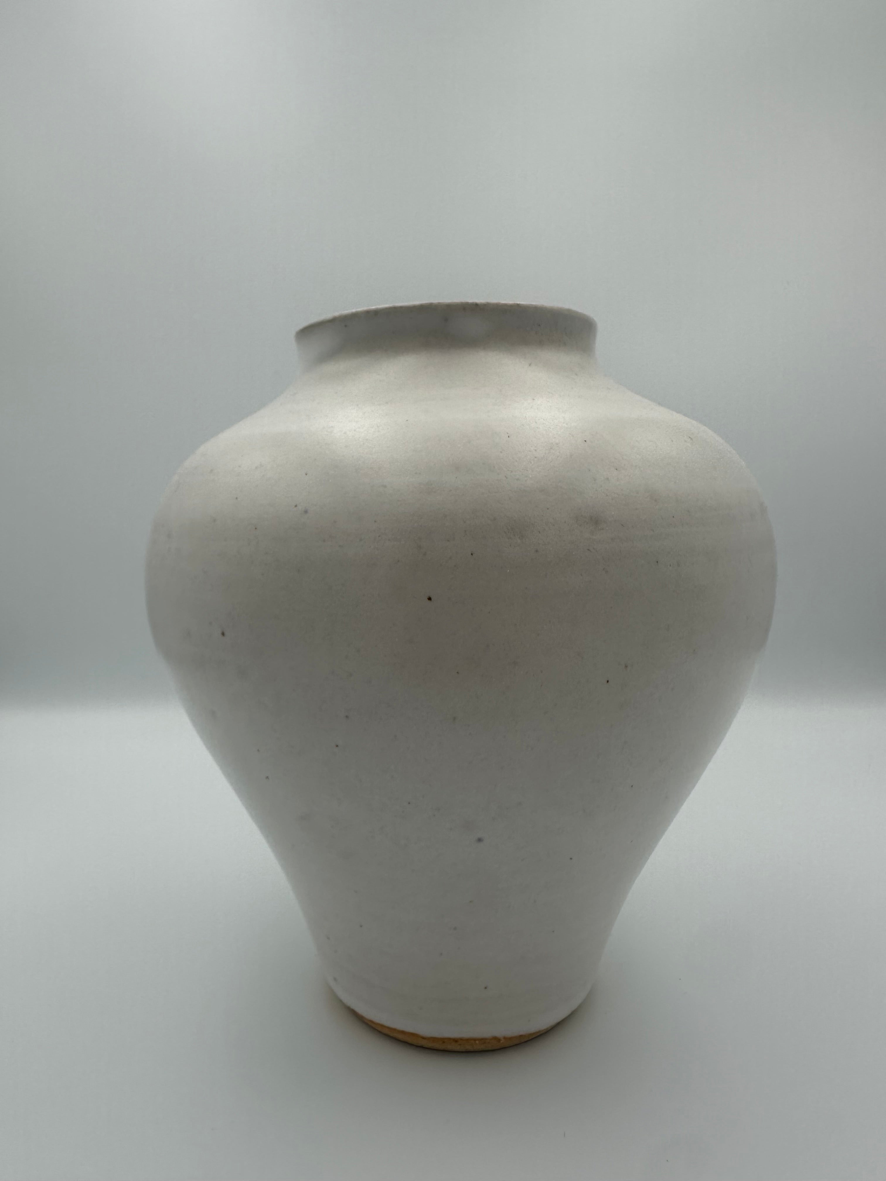 Bulbous Vase - Speckled White