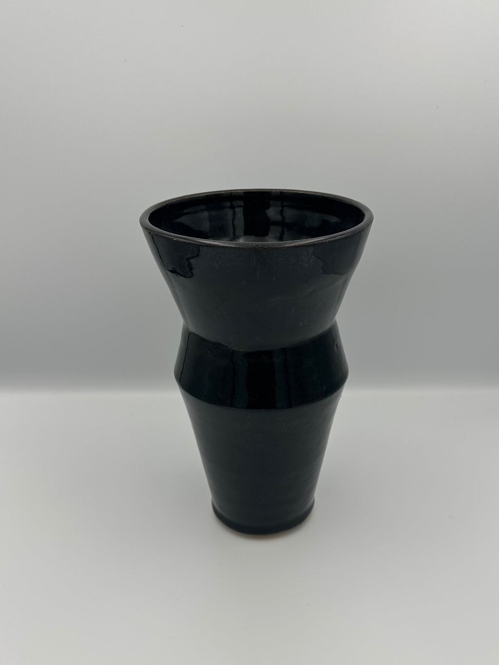 Angular Vase - Glossy Black