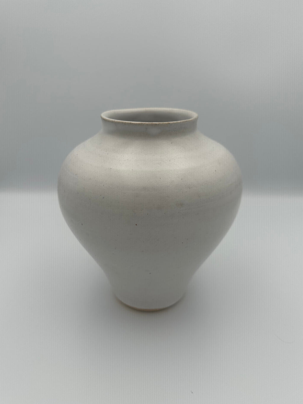 Bulbous Vase - Speckled White