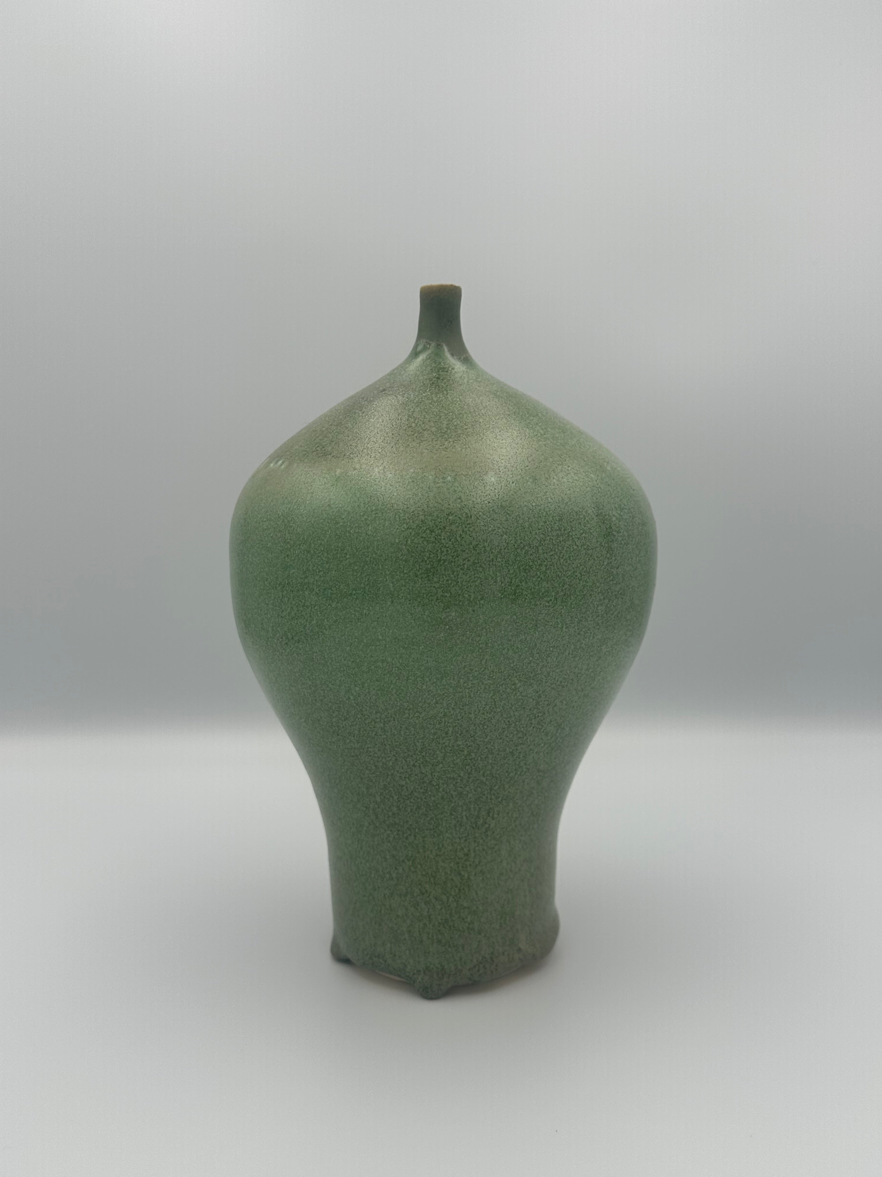 Bulbous Vase - Speckled Green